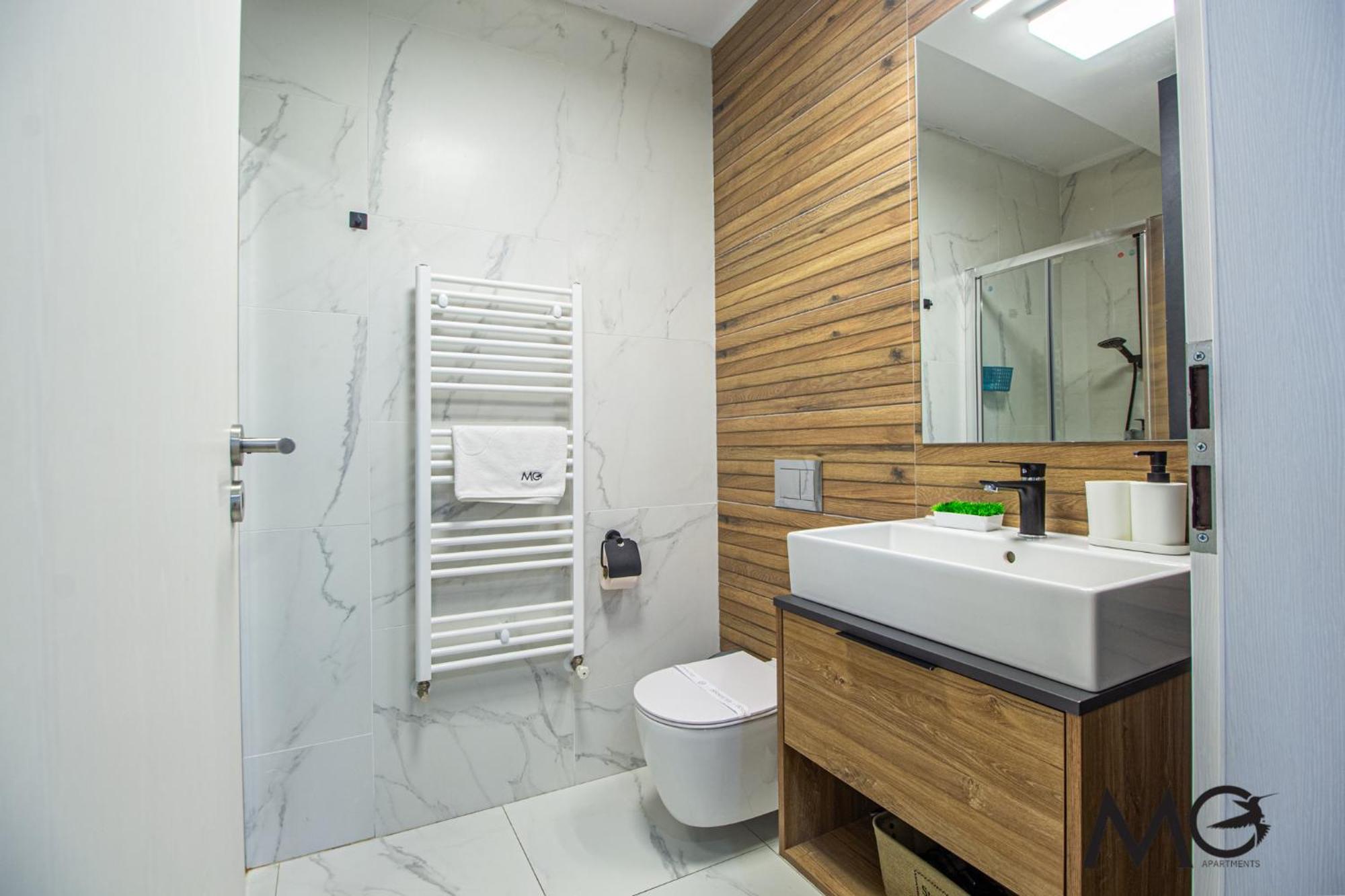 Mohost Two - Luxe Retreat With Mountain Views Apartament