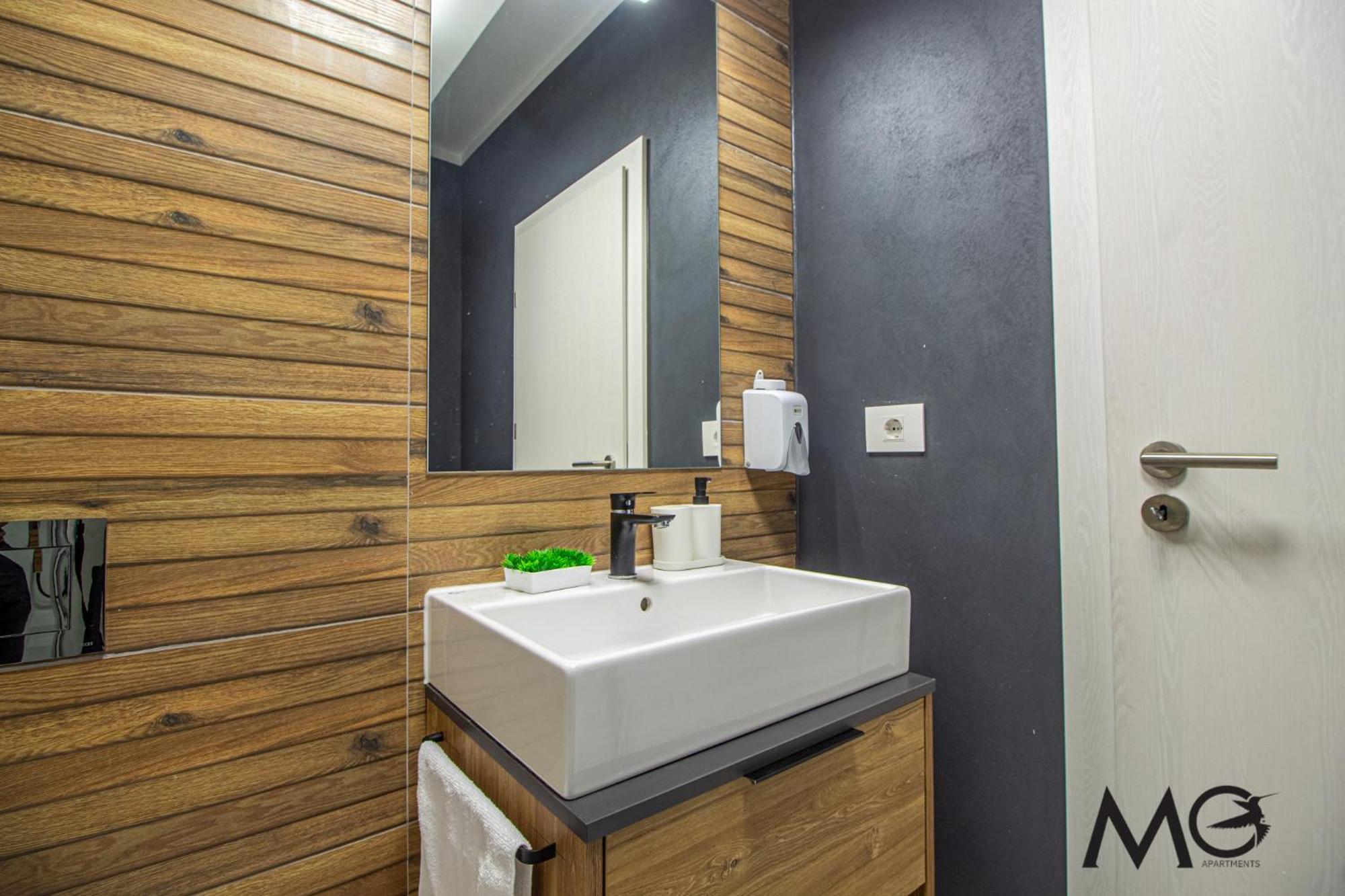 Mohost Two - Luxe Retreat With Mountain Views Brașov