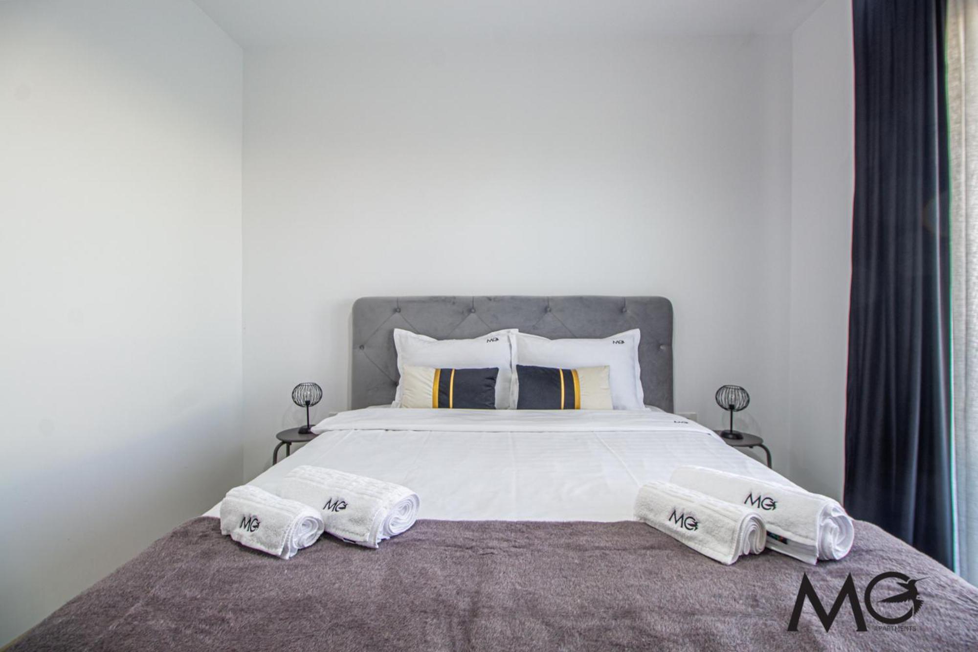 Apartament Mohost Two - Luxe Retreat With Mountain Views *